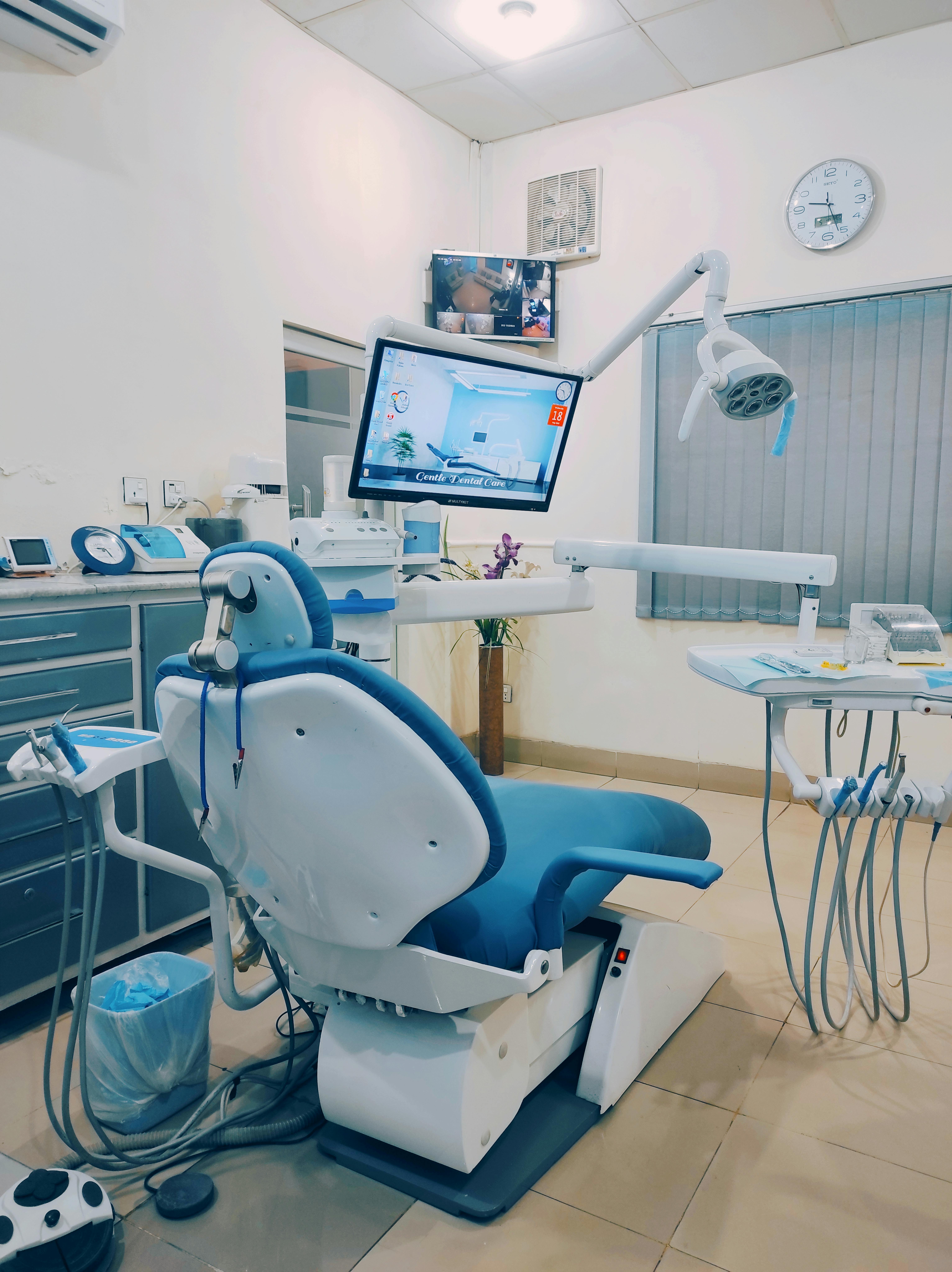 For Your Smile Dental clinic Calgary NW Crowfoot